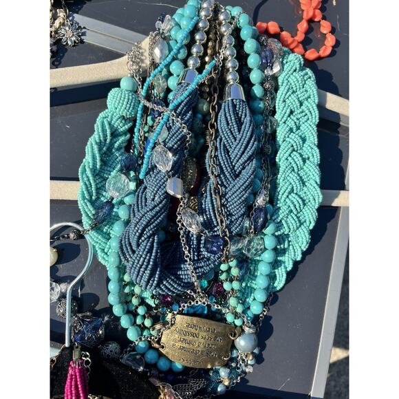 Costume Jewelry *mostly* Wearable 6 Pounds, Vintage / Modern - Picture 5 of 10